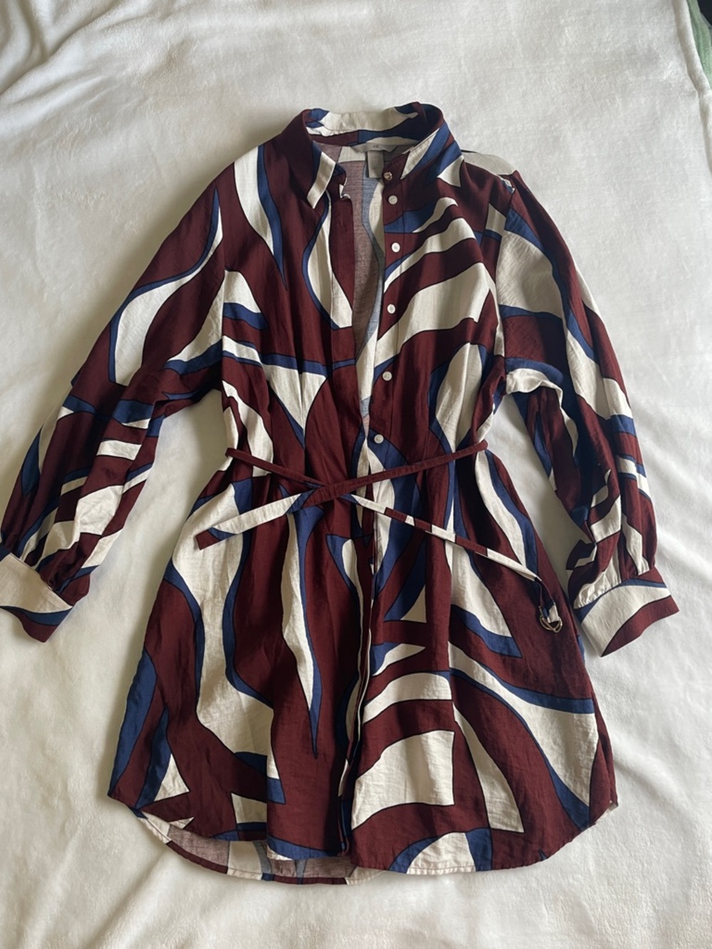 NWOT H&M Maroon, Navy & Cream Abstract Button Shirt Waist Tie Business Dress